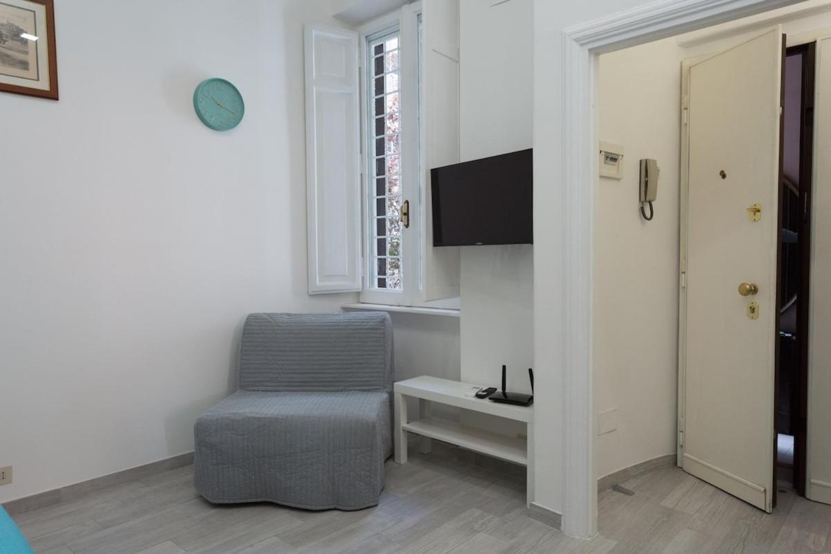 La Casina Di Luigi Con Balcone Roma